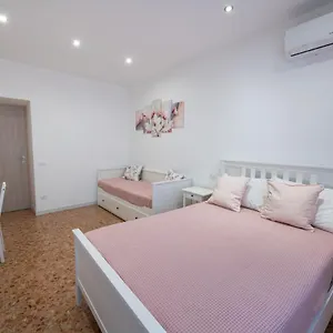 Casa Rosa Beige E Blu Appartamento